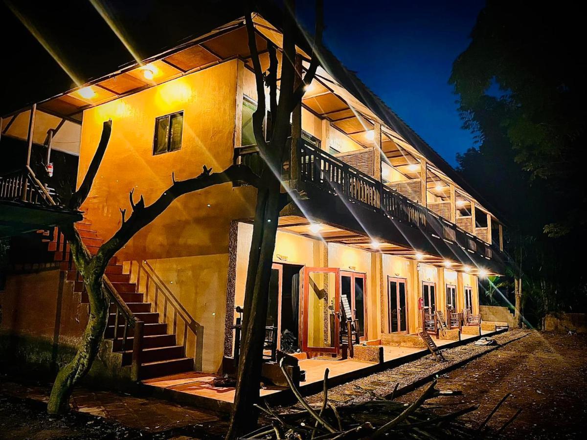 Akha River House Csiangraj Kültér fotó